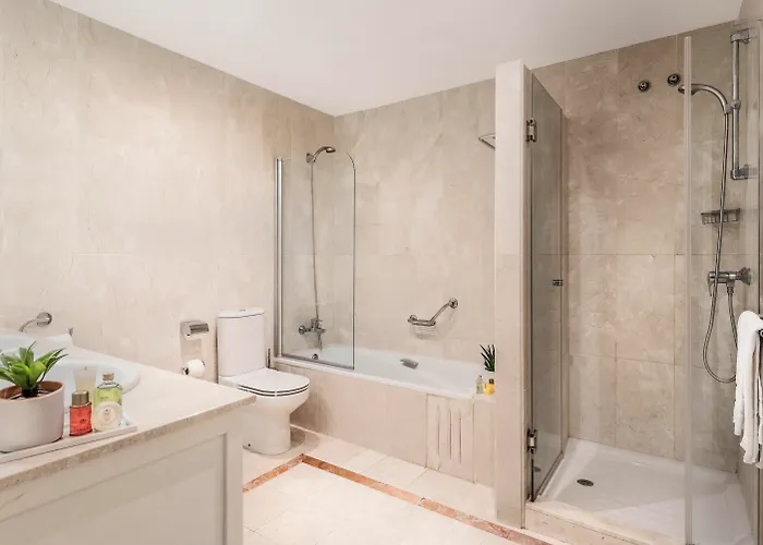 فندق Checkin Colina Del Paraiso إِستيبونا