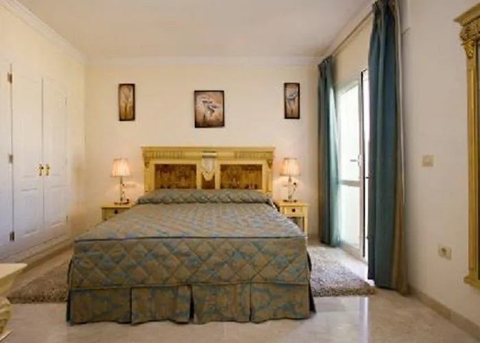 Checkin Colina Del Paraiso فندق