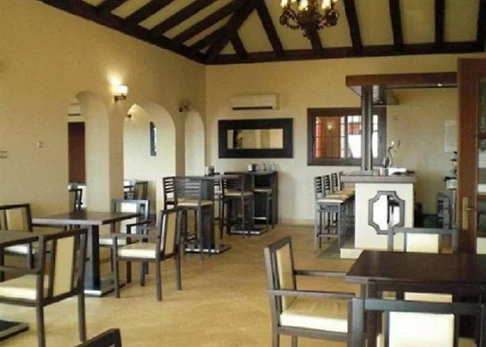 Checkin Colina Del Paraiso فندق إِستيبونا