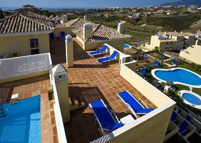 Checkin Colina Del Paraiso فندق إِستيبونا